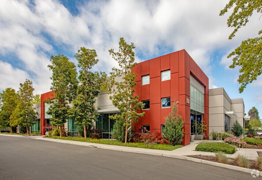 More Photos Of 1987 Leghorn St, Mountain View Office For Lease