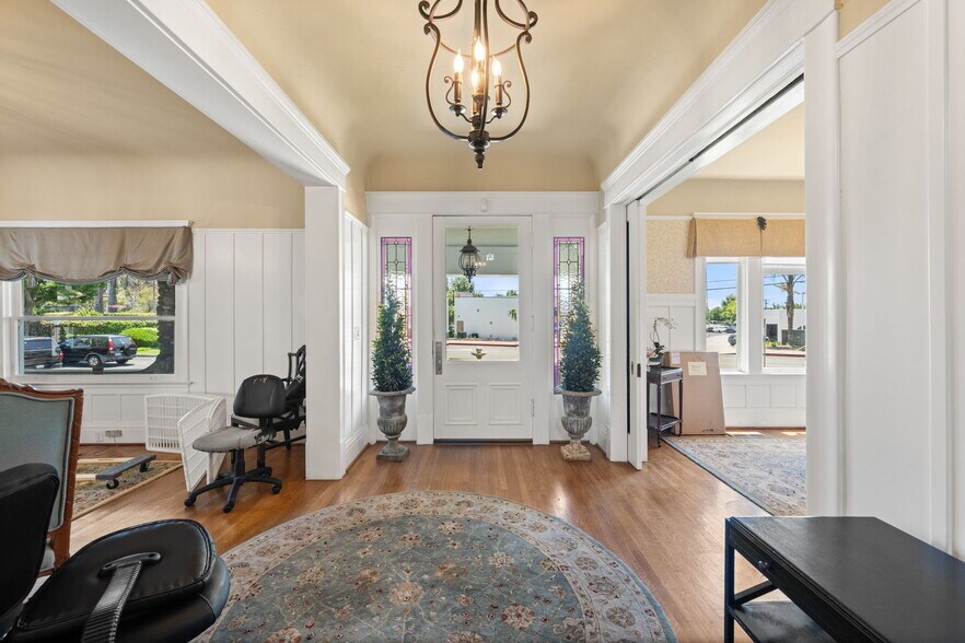 More Photos Of 503 W Palm Dr, Placentia Office Residential For Lease