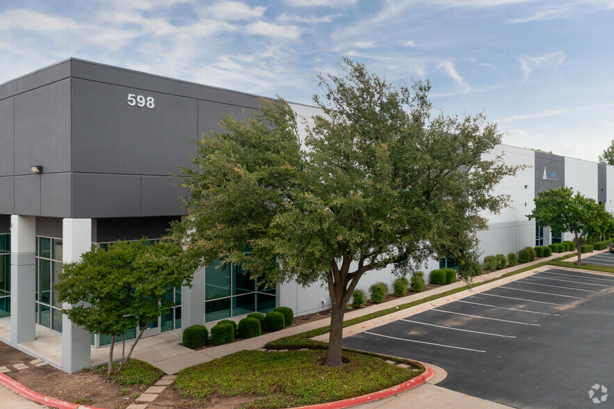 Primary Photo Of 598 Greenhill Dr, Round Rock Warehouse For Lease