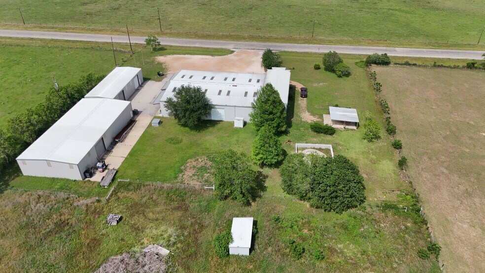 More Photos Of 2893 FM 1094 Rd, Sealy Warehouse For Sale