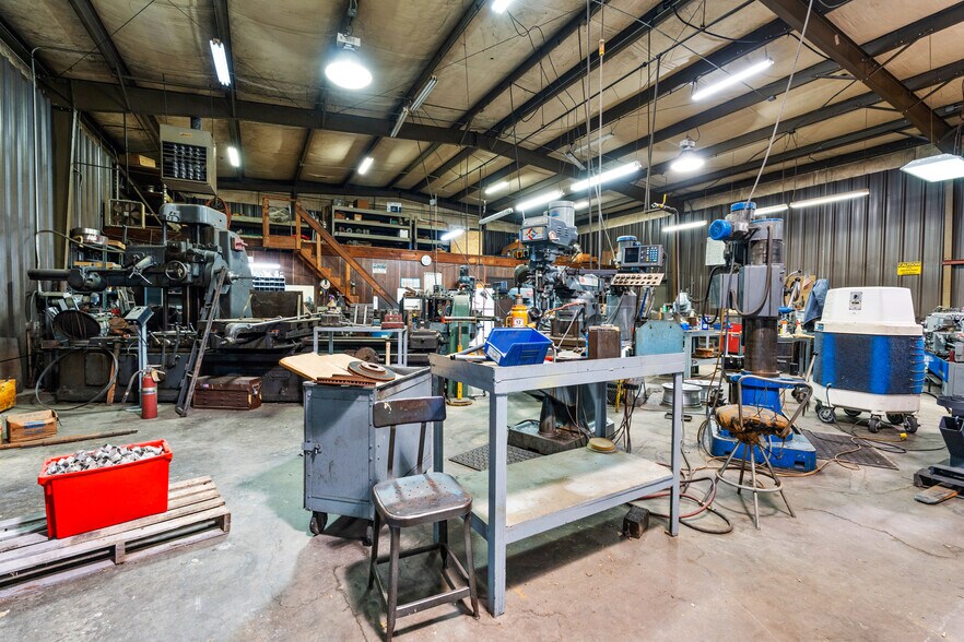 More Photos Of 199 Main St, Whitesburg Industrial For Sale