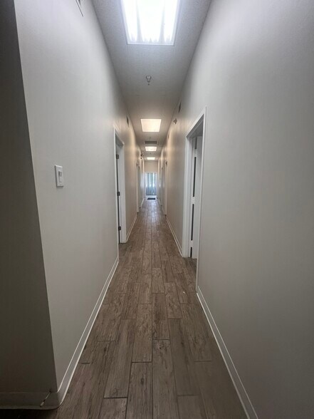 More Photos Of 6040-6080 159th St, Oak Forest General Retail For Lease