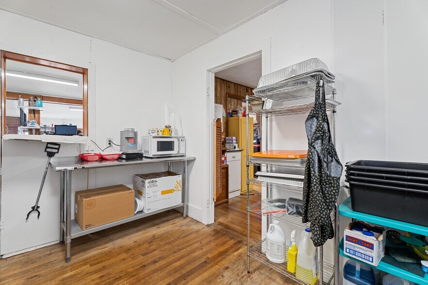 More Photos Of 7930 French Rd, Alpena General Retail For Sale