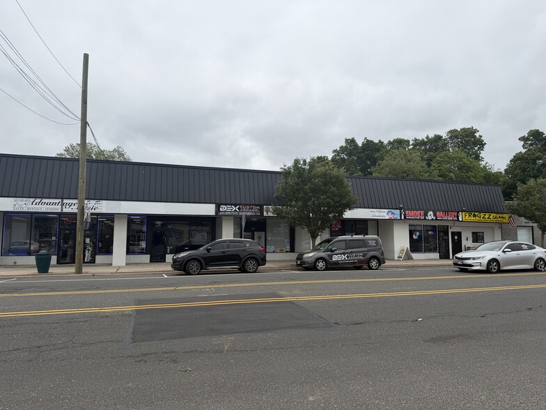 More Photos Of 419-437 Hawkins Ave, Ronkonkoma Storefront For Sale