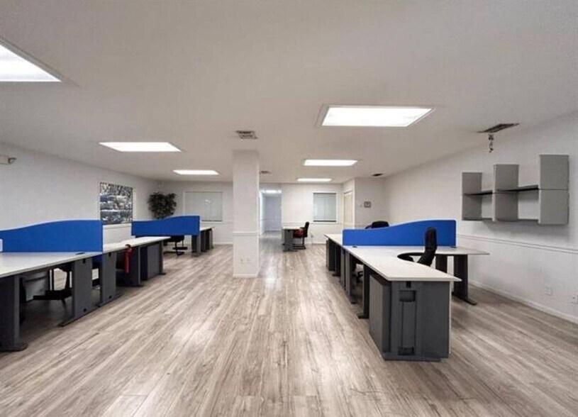 More Photos Of 2919 Santa Rita Ave, Laredo Warehouse For Sale