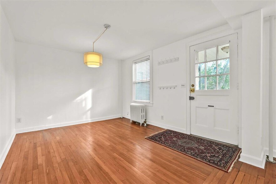 More Photos Of 3930 45th St, Sunnyside Apartments For Sale