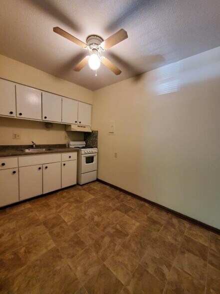 More Photos Of , Des Moines Multifamily For Sale