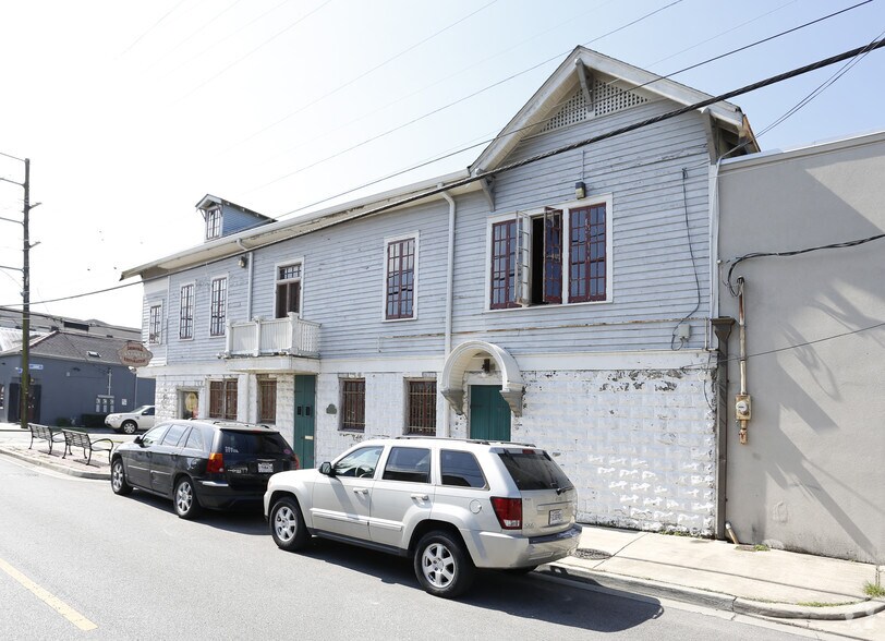 More Photos Of 8500 Oak St, New Orleans Storefront Retail Office For Sale