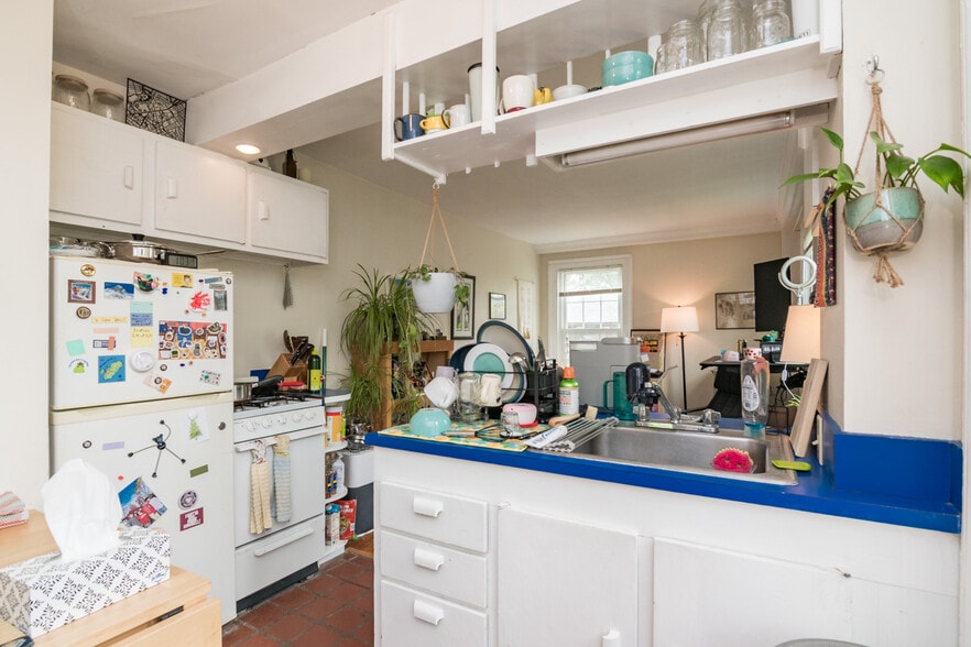 More Photos Of 81 Bridge St, Northampton Multifamily For Sale