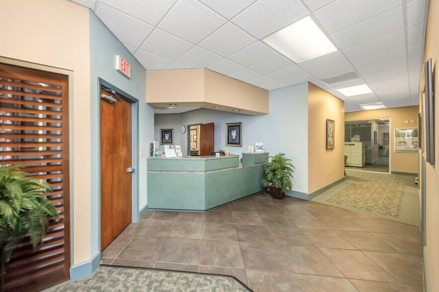 More Photos Of 2346 Drew St, Clearwater Office For Sale