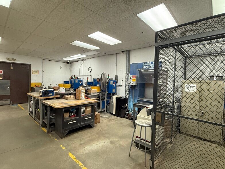 More Photos Of 130 Goddard Memorial Dr, Worcester Manufacturing For Sale