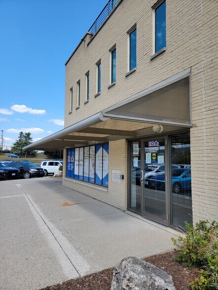 More Photos Of 148 Manitou Dr, Kitchener Office For Lease