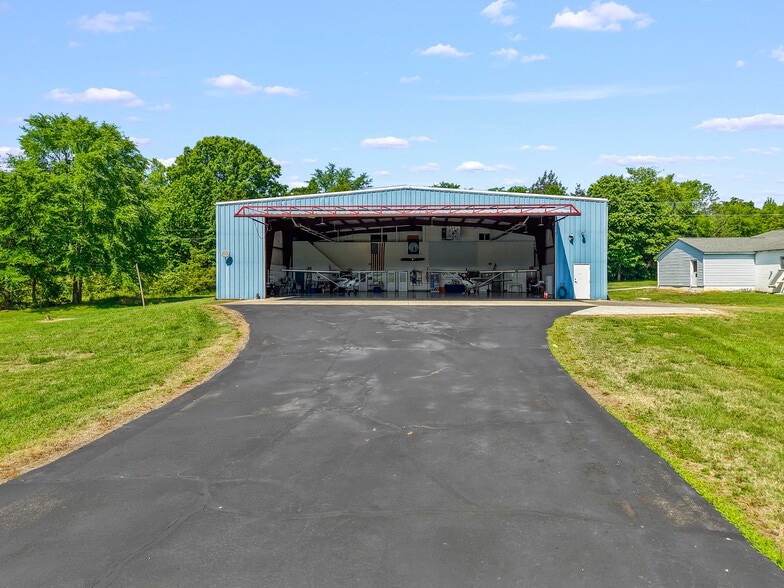 More Photos Of 249 Gilbert Rd, Mocksville Airport For Sale