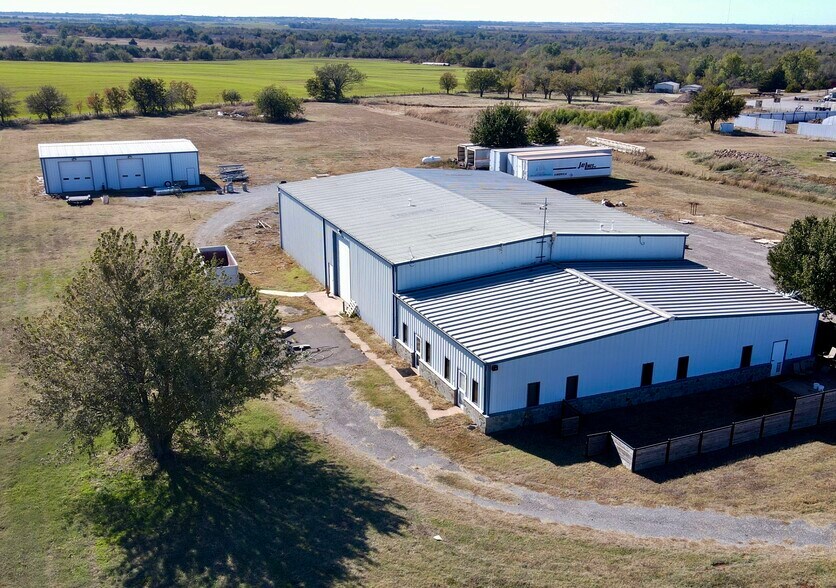 Primary Photo Of 15160 NW Expressway, Piedmont Warehouse For Lease
