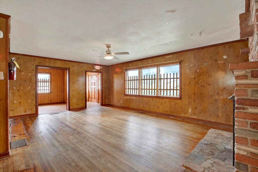 More Photos Of 4710 Augusta Rd, Savannah Flex For Sale