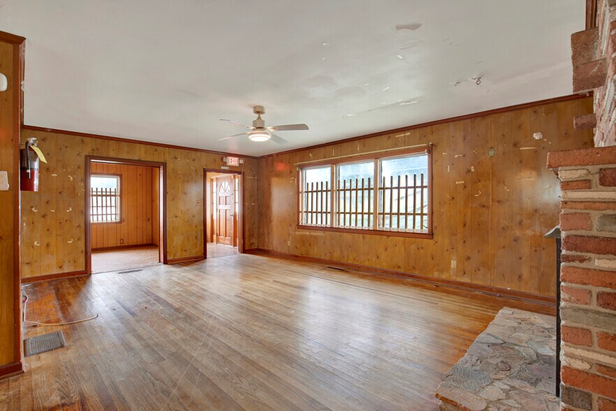 More Photos Of 4710 Augusta Rd, Savannah Flex For Sale