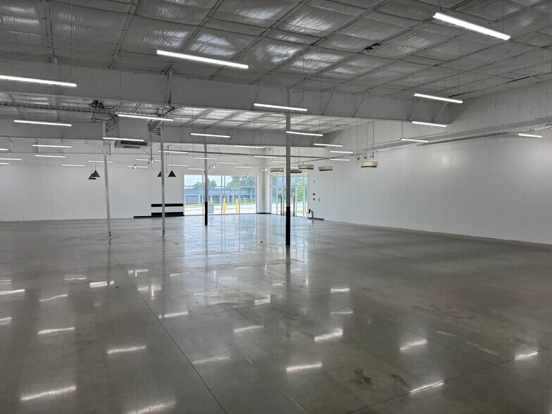 More Photos Of 819 N Westover Blvd, Albany Freestanding For Lease