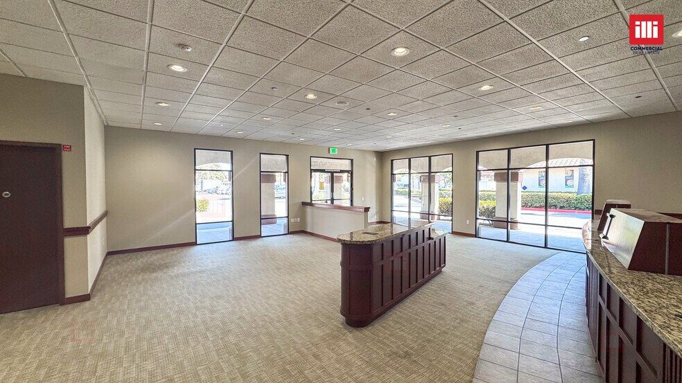 More Photos Of 1727 E Daily Dr, Camarillo Freestanding For Lease