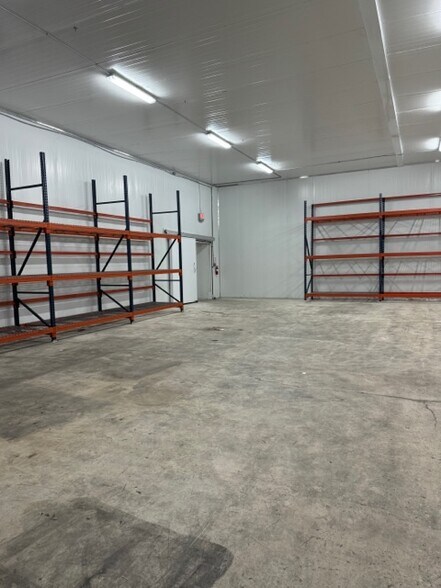 More Photos Of 1370-1380 NW 22nd St, Miami Warehouse For Lease