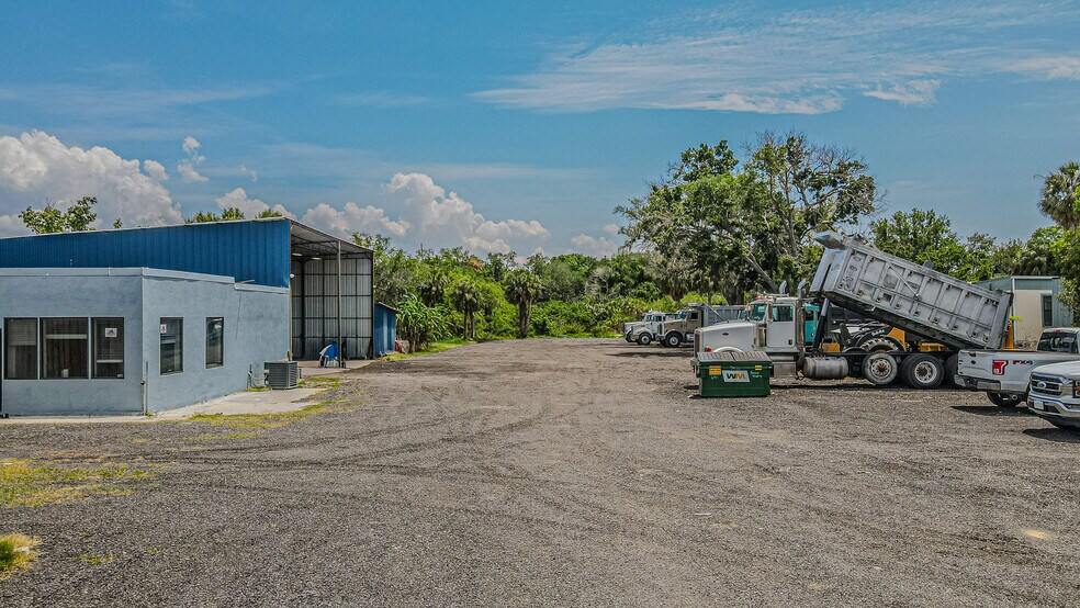 More Photos Of 6911 Gibsonton Dr, Gibsonton Light Manufacturing For Sale