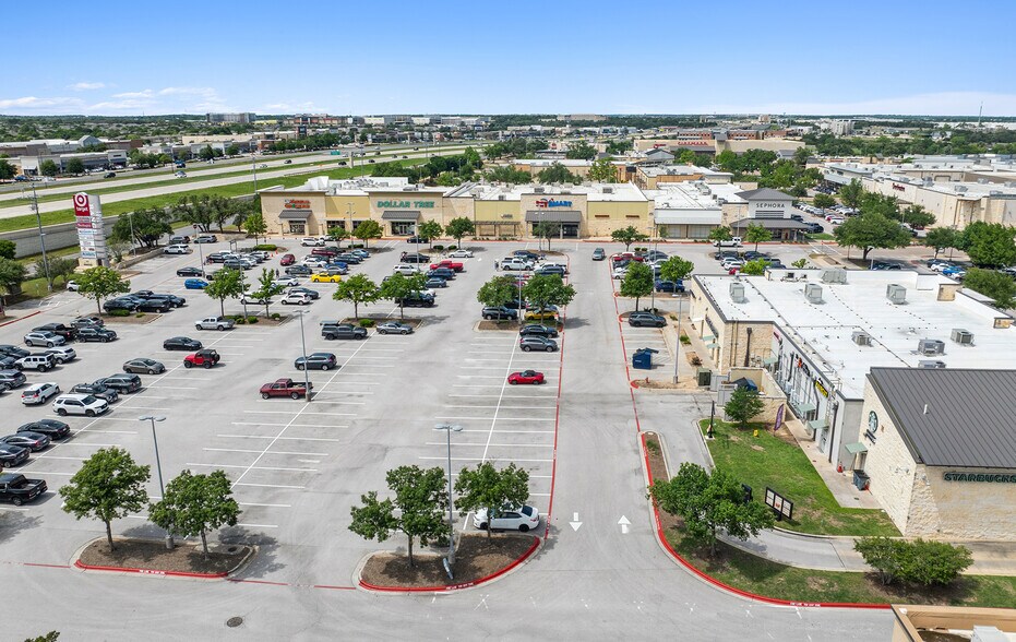 More Photos Of 1890 Ranch - 1335 E Whitestone Blvd, Cedar Park, Cedar Park General Retail For Lease