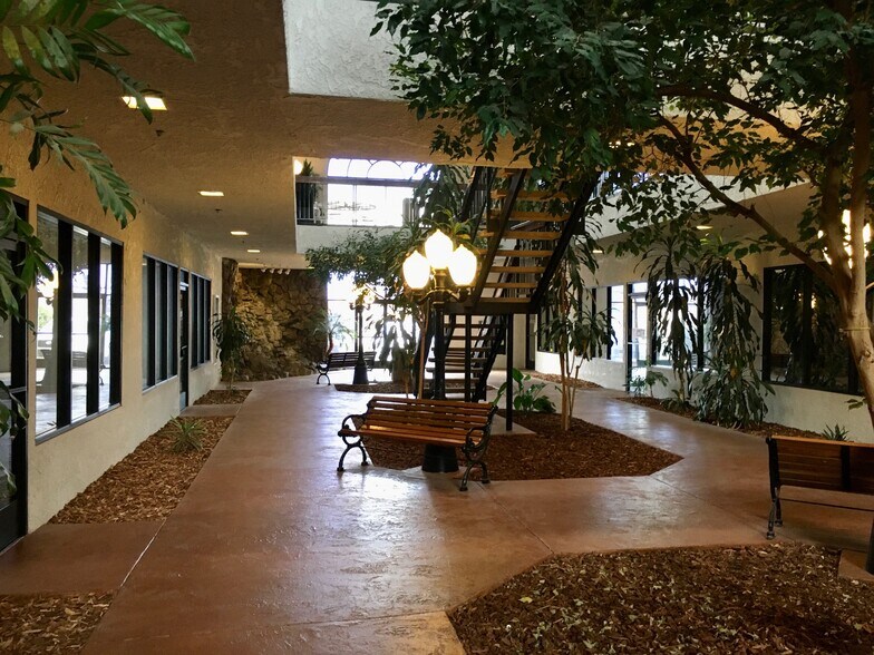 More Photos Of 14075 Hesperia Rd, Victorville Office For Sale
