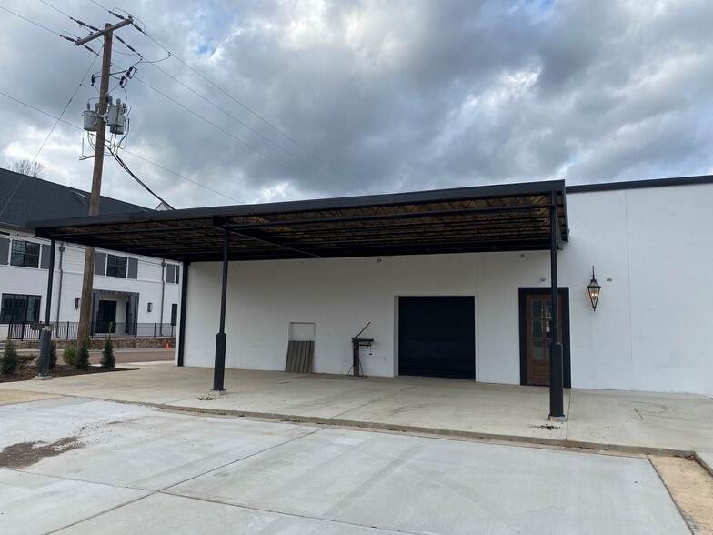 More Photos Of 2445 Highway 51, Hernando Restaurant For Lease