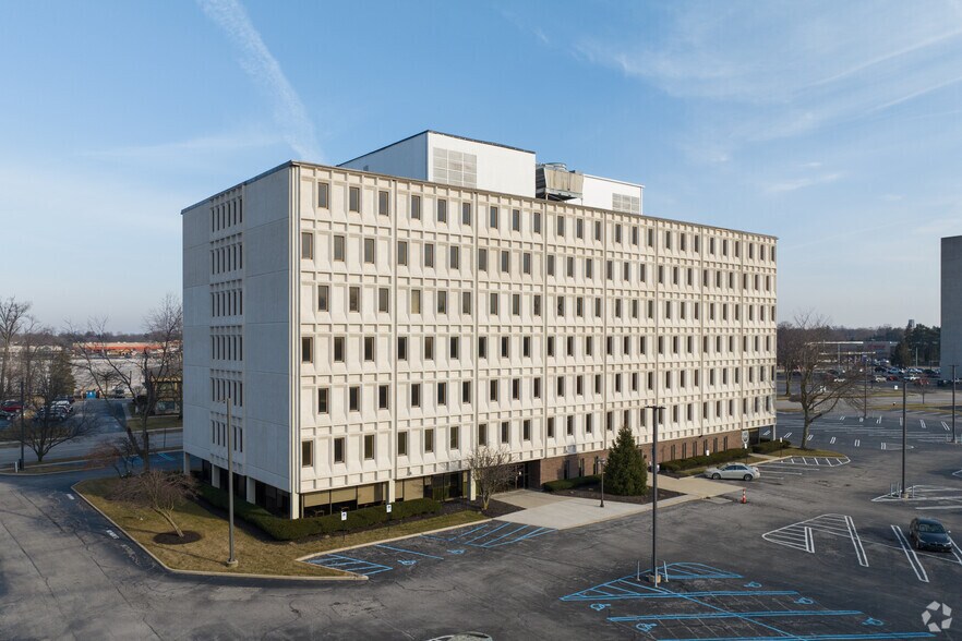 More Photos Of 3103 Executive Pky, Toledo Office For Lease