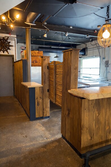 More Photos Of 3648 S Park Ave, Buffalo Restaurant For Lease