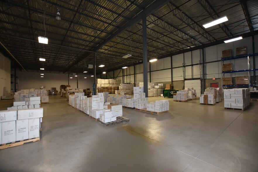 More Photos Of 200 Iber Rd, Ottawa Warehouse For Lease