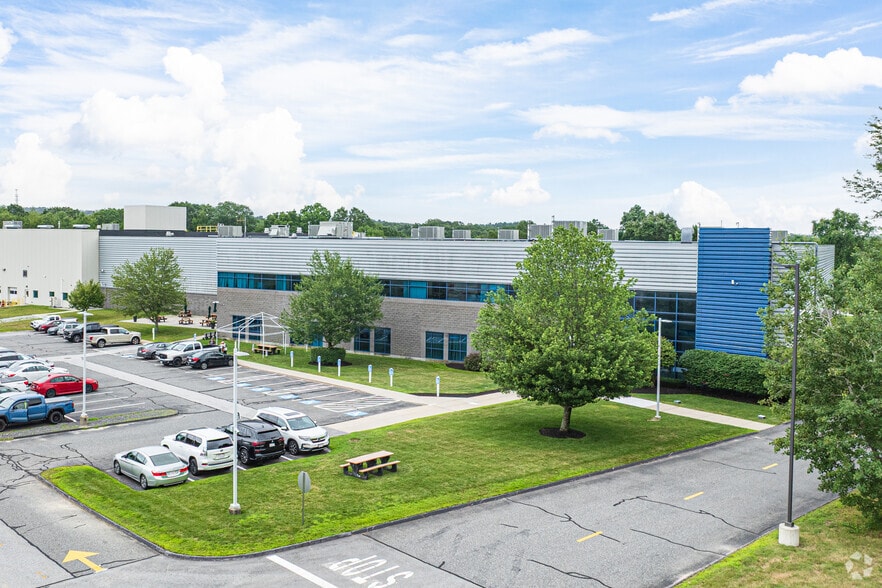 Primary Photo Of 10 Old Webster Rd, Oxford Manufacturing For Sale