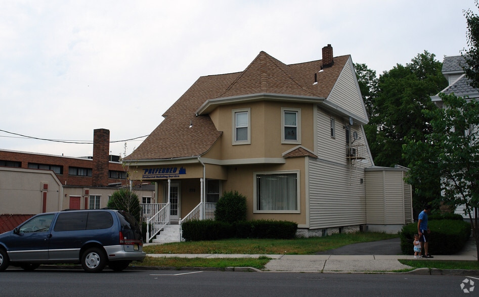 Primary Photo Of 770-772 Kearny Ave, Kearny Office For Lease