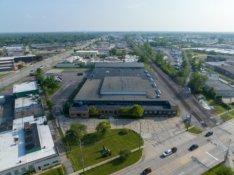 More Photos Of 12850 E 9 Mile Rd, Warren Warehouse For Lease