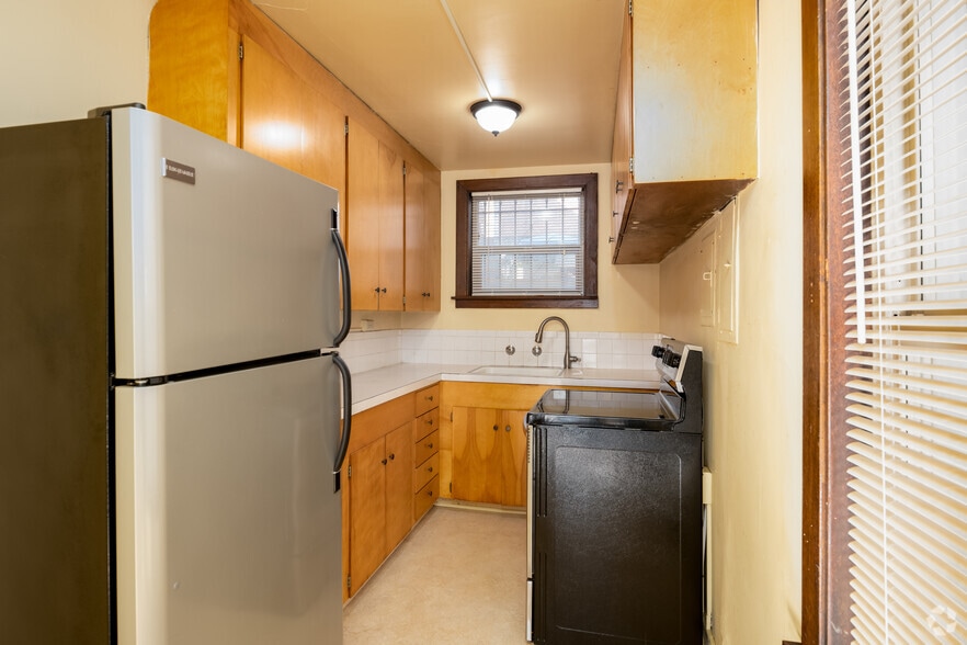 More Photos Of 16 Valley St, Seattle Apartments For Sale