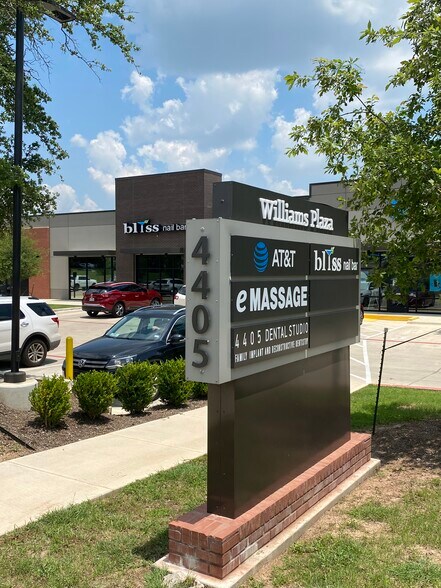 More Photos Of 4405 Williams Dr, Georgetown Storefront Retail Office For Lease