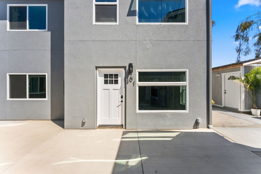 More Photos Of 4864 Fond du Lac Ct, San Diego Apartments For Sale