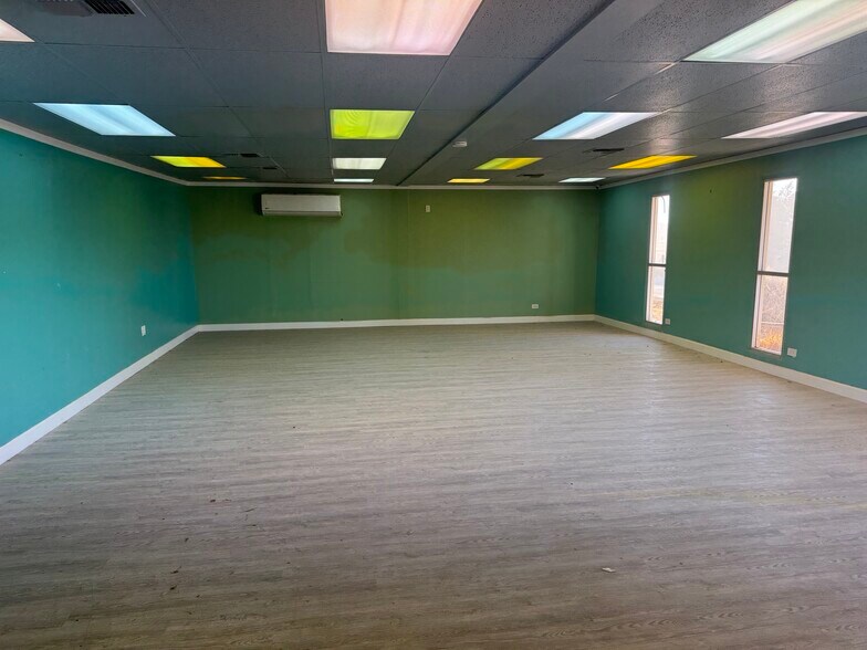 More Photos Of 32733 Highway 18, Lucerne Valley Freestanding For Lease