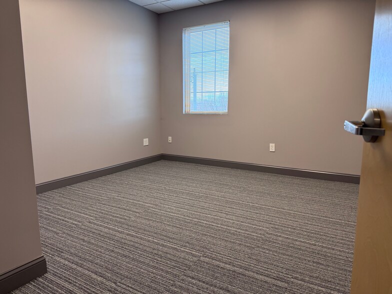 More Photos Of 399 Albany Shaker Rd, Loudonville Freestanding For Lease