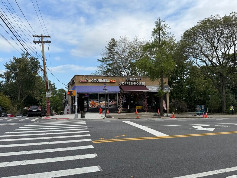 More Photos Of 6050 Riverdale Ave, Bronx Storefront Retail Office For Sale