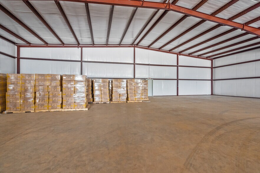 More Photos Of 27 Airport Business, Jasper Warehouse For Lease