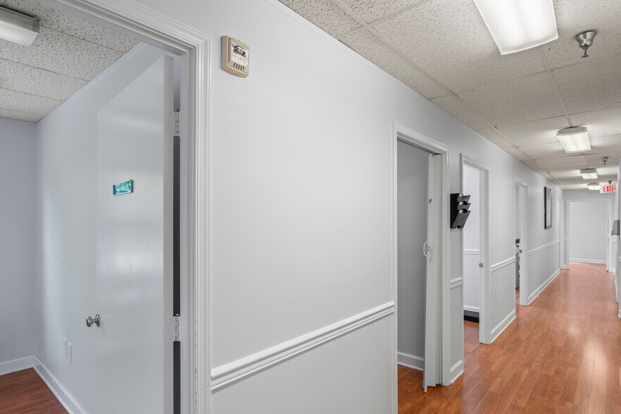 More Photos Of 5514 Alma Ln, Springfield Medical For Lease