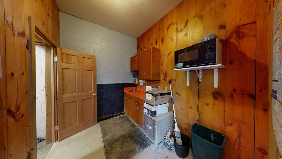 More Photos Of 356 Tuckie Rd, North Windham Industrial For Sale