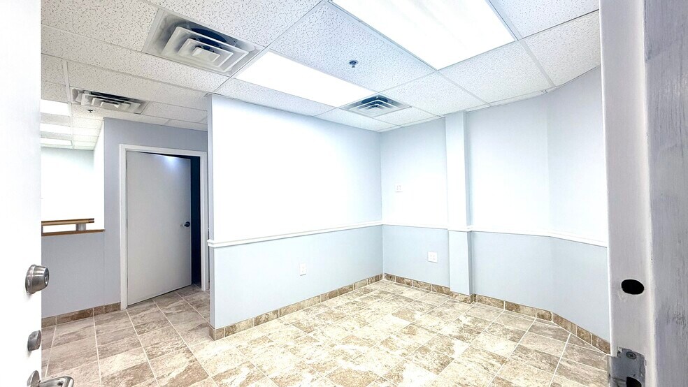 More Photos Of 561 Cranbury Rd, East Brunswick Medical For Sale