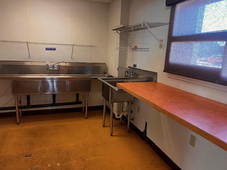 More Photos Of 1576 W Grove St, Boise Freestanding For Lease