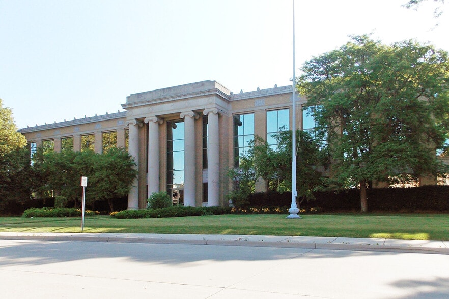 Primary Photo Of 835 Mason St, Dearborn Office For Lease