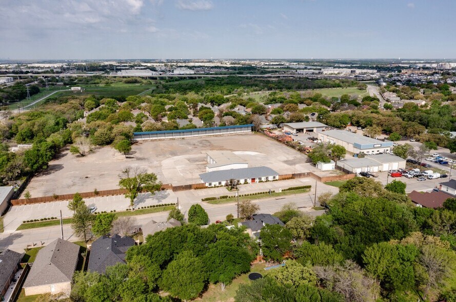 More Photos Of 421 Compton Ave, Irving Warehouse For Lease