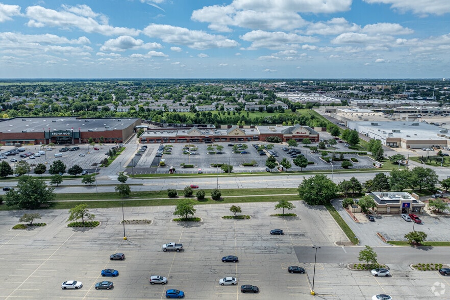 More Photos Of 2764 Aurora Ave, Naperville Unknown For Lease