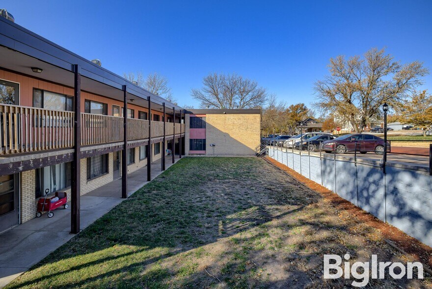More Photos Of 525 I St, Fairbury Apartments For Sale