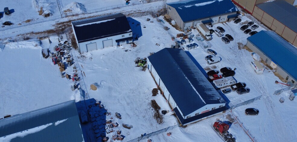 More Photos Of 949B Redonda St, Winnipeg Industrial For Lease