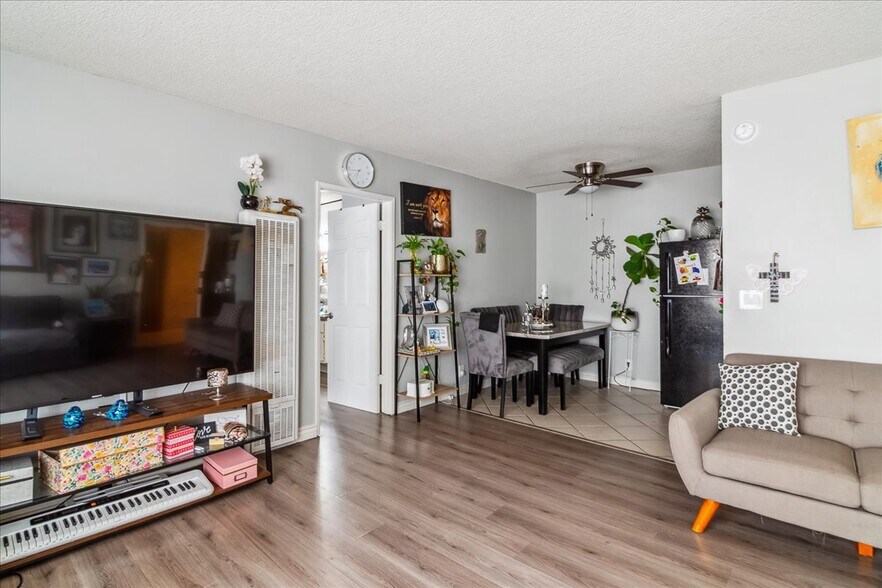 More Photos Of 13717 Chadron Ave, Hawthorne Apartments For Sale